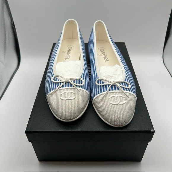 CHANEL Striped Blue and Cream Flats - Picture 1 of 3